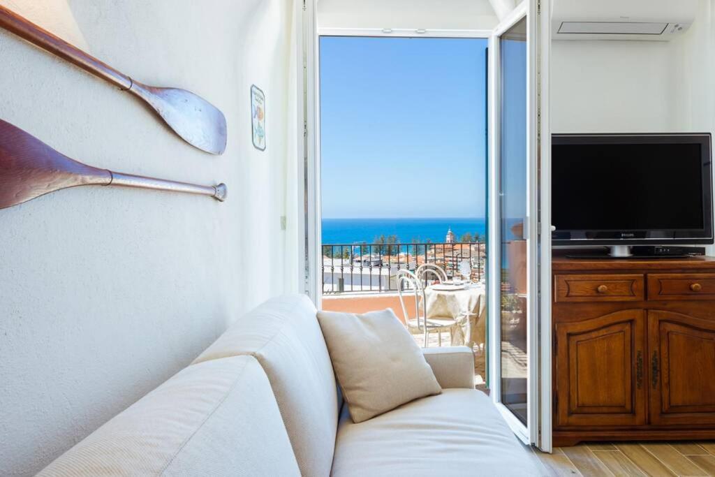 Casa Del Subacqueo. Amazing Terrace With Sea View. Wi-Fi Apartment Bordighera Exterior photo