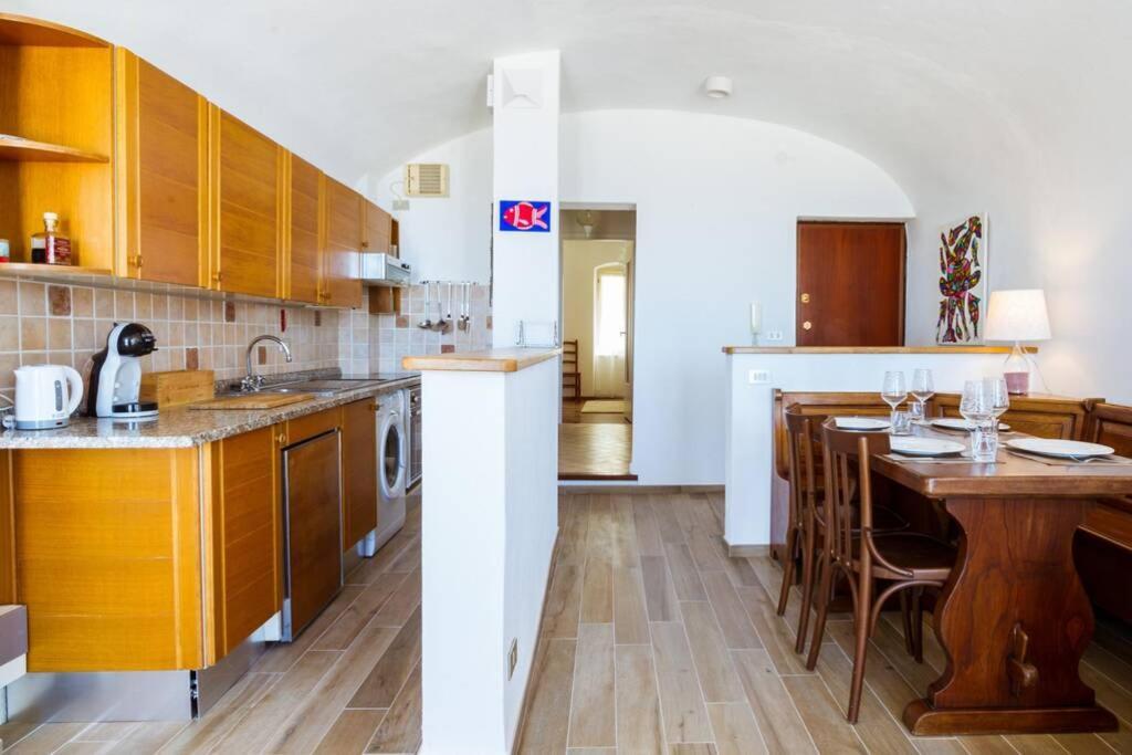 Casa Del Subacqueo. Amazing Terrace With Sea View. Wi-Fi Apartment Bordighera Exterior photo